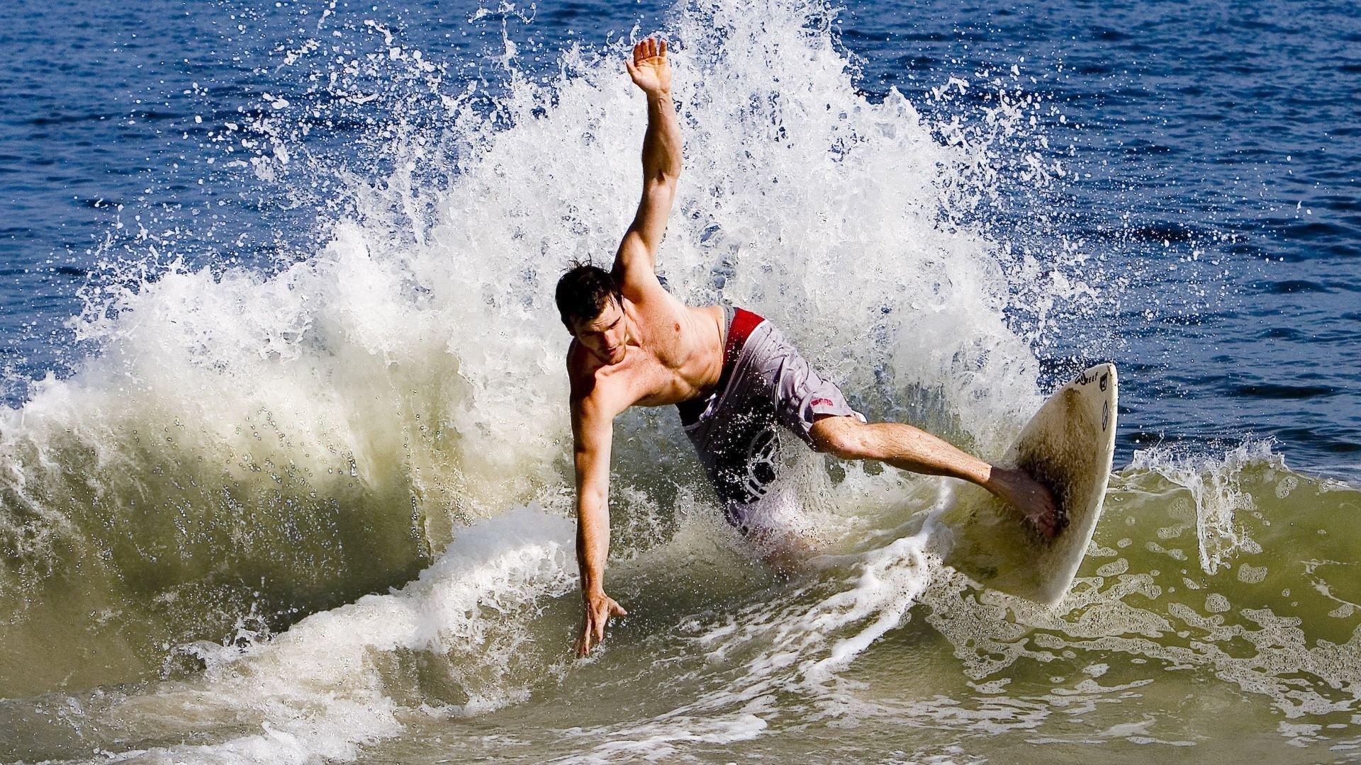 哈兰德获评9.3分MVP：双响炮率曼城3，哈兰德是曼城球迷