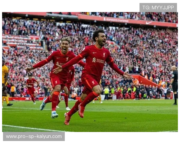 利物浦进攻节奏迅猛，红军冲刺冠军，利物浦又叫红军