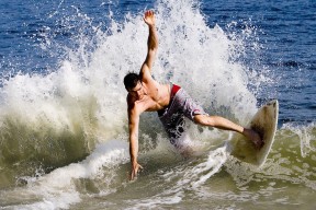 开云棋牌-《ApexLegends》“极夜探索”新地图上线，战法重塑！