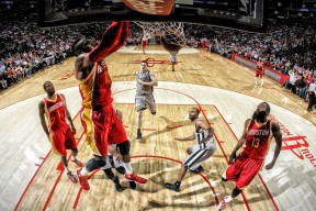 开云体育登录网站入口-张镇麟展现中国篮球新希望，张镇麟篮板